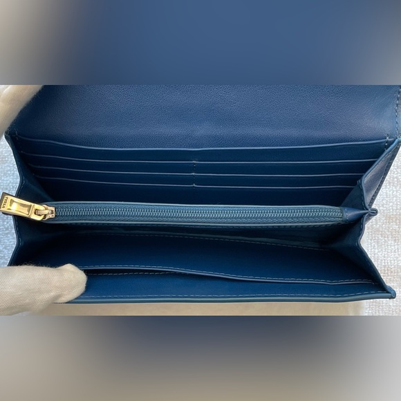 Furla Authentic Vintage Beautiful Blue Leather Wallet with Gold Hardware - Picture 7 of 16